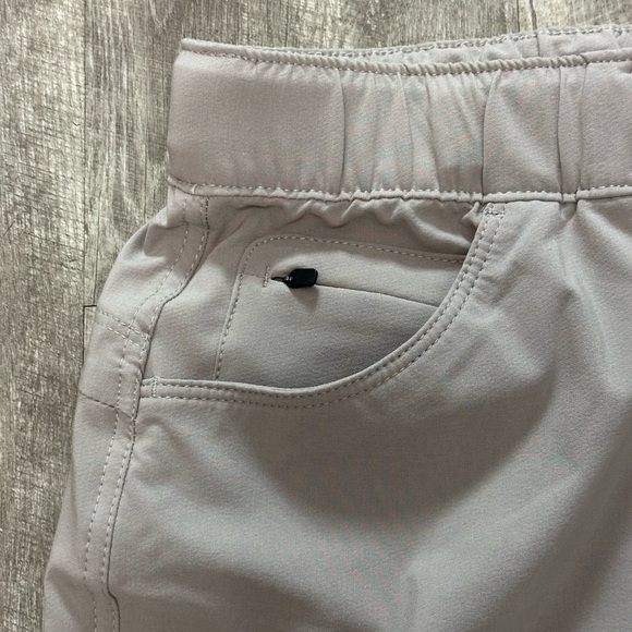 Women’s Eddie Bauer 10 Medium Joggers ClimaTrail Pants Sweats Beige Pockets NWT - Picture 6 of 14